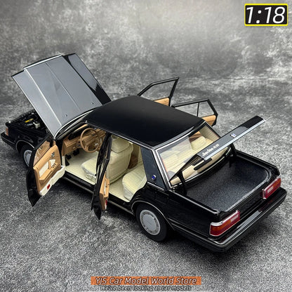 1:18 Toyota Crown MS122