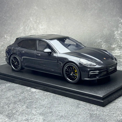1:18 Porsche Panamera Turbo S 2021