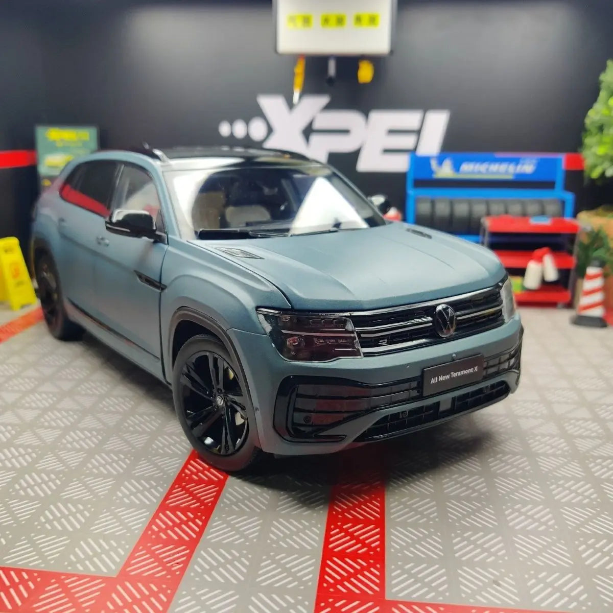 1:18 Volkswagens Teramont X