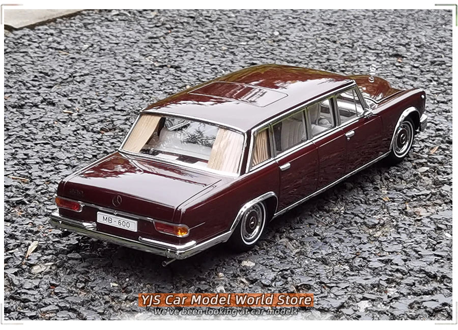 1:18 Mercedes-Benz Pullman MB 600