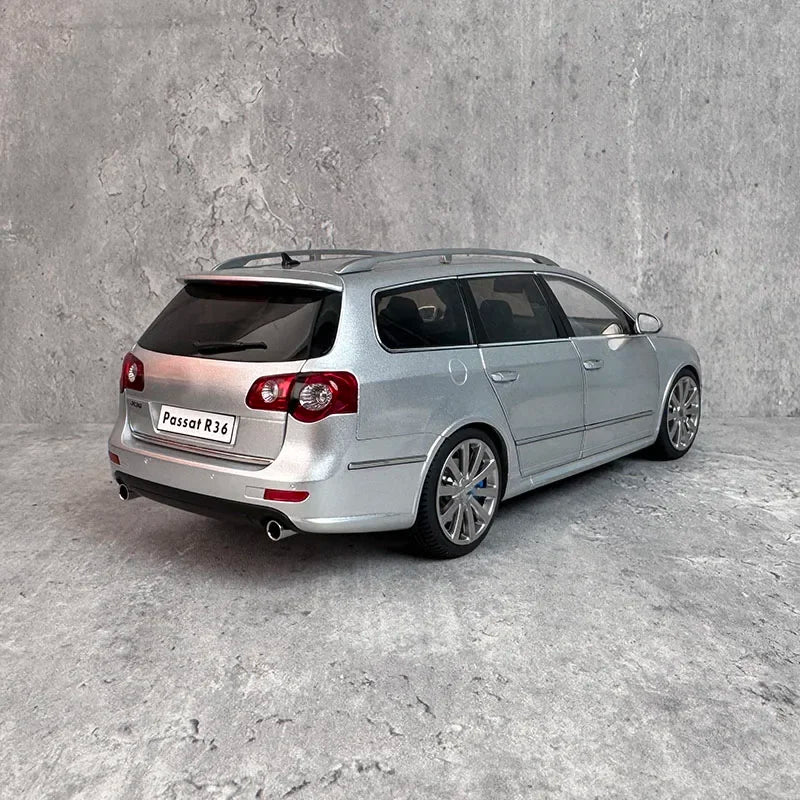 1:18 Volkswagen Passat Estate R36