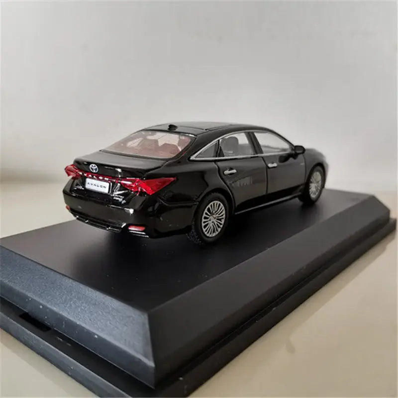 1:43 Toyota AVALON Coupe