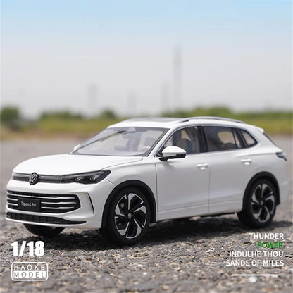 1:18 2025 VW Tiguan L PRO