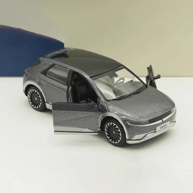 1:38 Huyndai IONIQ 5