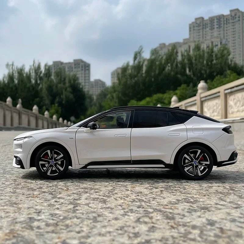 1:18 Ford EVOS 2022