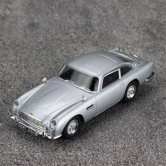 1:38 Aston Martin DB5