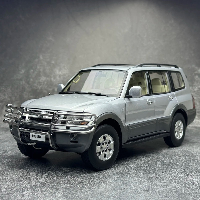 1:18 Mitsubishi Pajero V73
