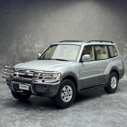 1:18 Mitsubishi Pajero V73