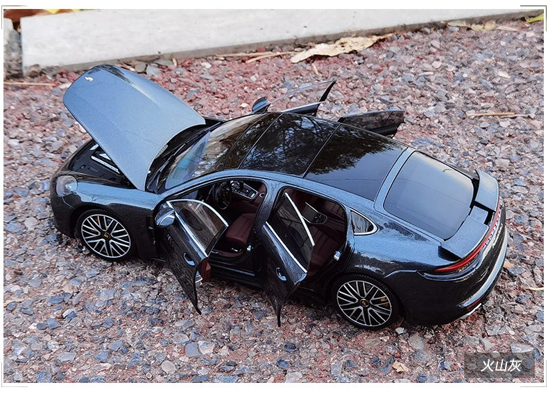 1:18 Porsche Panamera