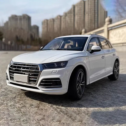 1:18 Audi Q5L 2018