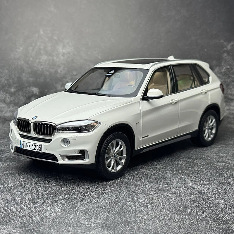 1:18  BMW X5 F15 2012