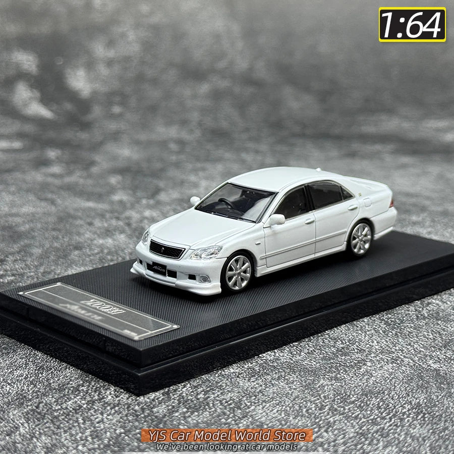 1:64 Toyota Crown 12th generation