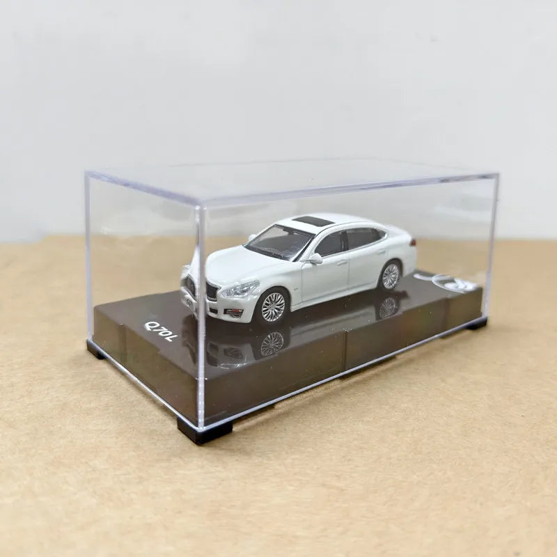 1:64 Infinitis Q70 Coupe