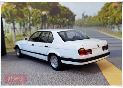 1:18 BMW 7 Series E32 730i 1986