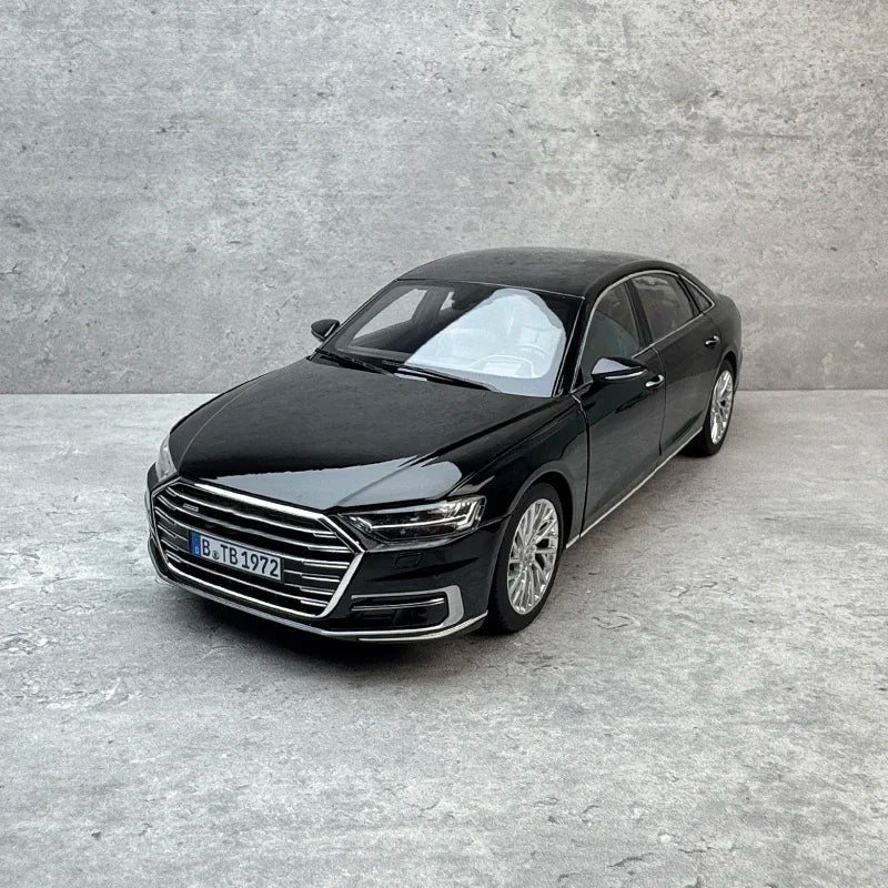 1:18 Audi A8L 2017