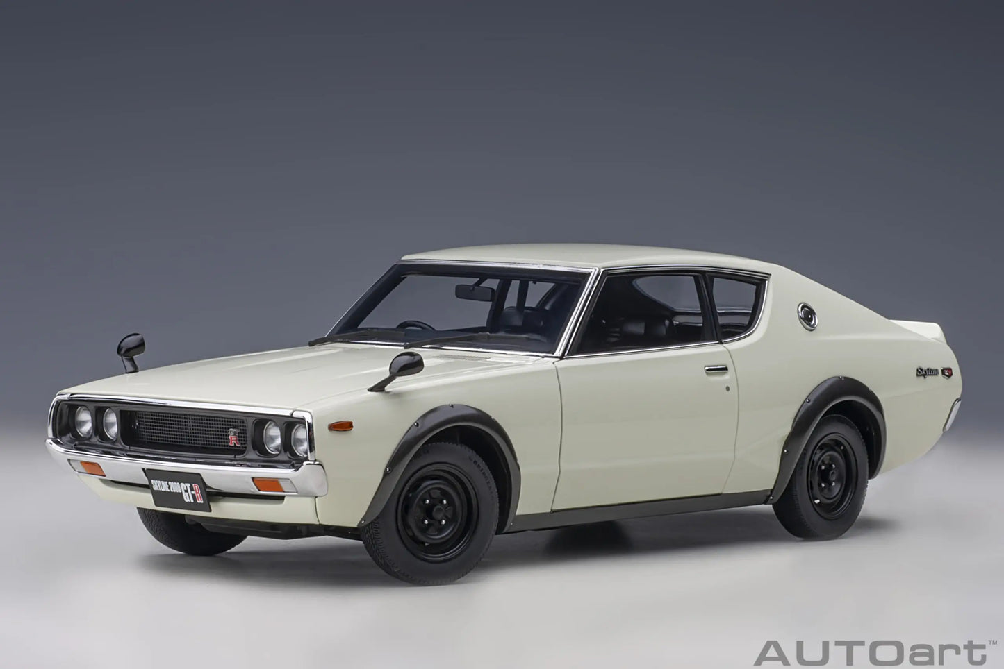 1:18  Nissan Skyline 2000 GT-R (KPGC110)
