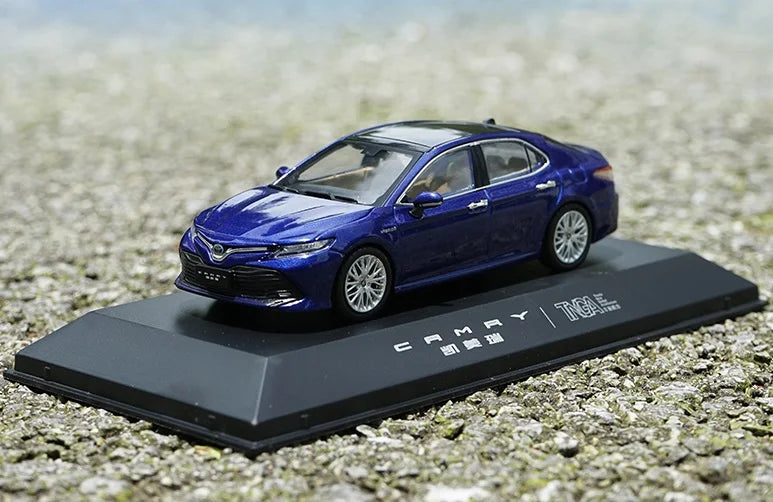 1:43 Toyota 8th CAMRY