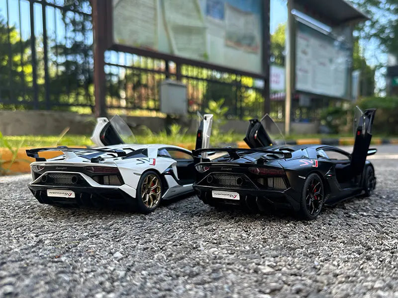 1:18 Lamborghini Aventador SVJ