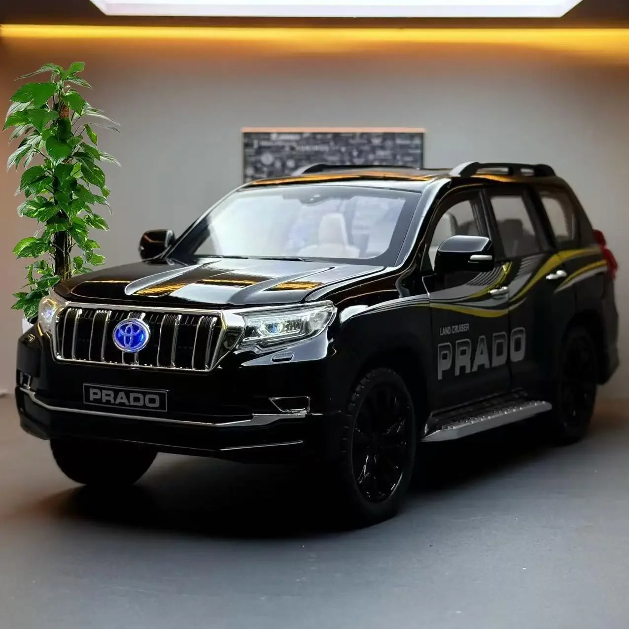 1:18 Toyota Prado Land Cruiser