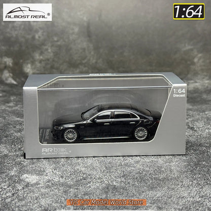 1:64 Mercedes-Benz S63 E Performance 2023