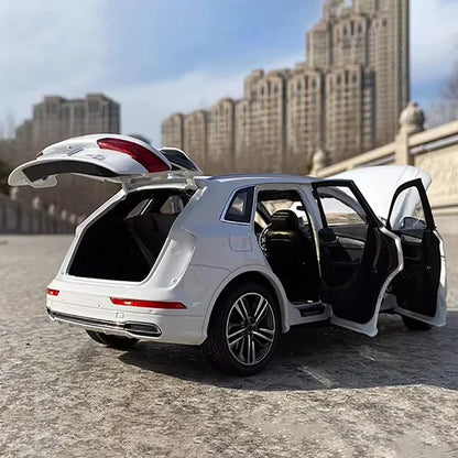 1:18 Audi Q5L 2018