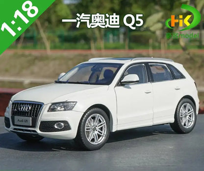 1:18 Audi Q5