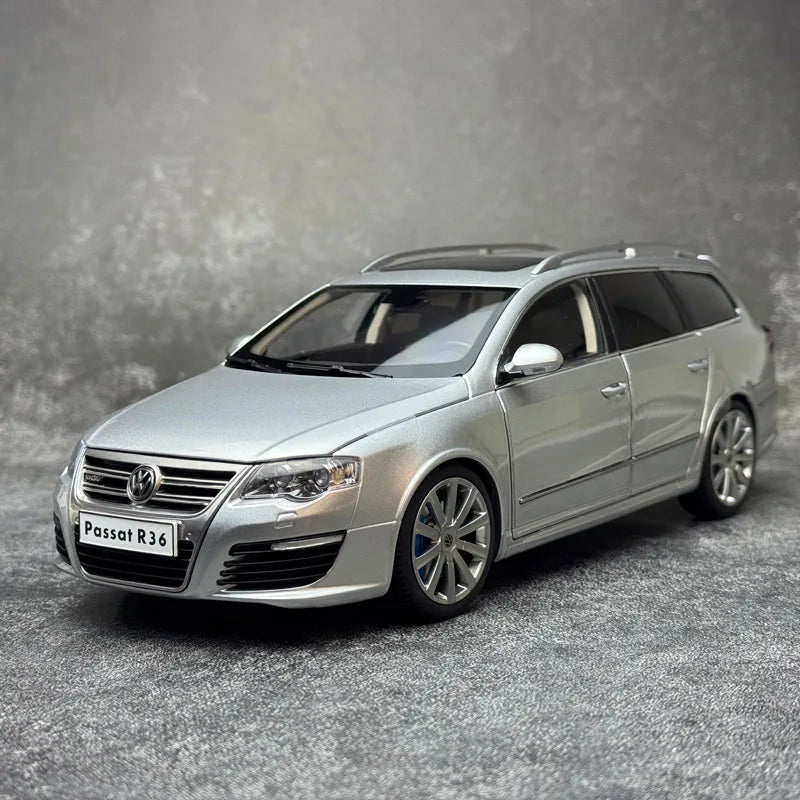 1:18 Volkswagen Passat Estate R36