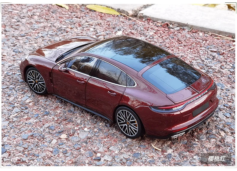 1:18 Porsche Panamera