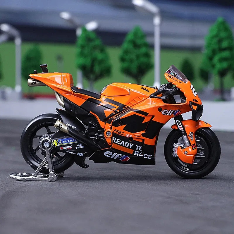 1:18 Ducati Lenovo Team #43 #63 2021