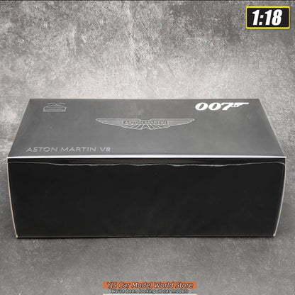 1:18 Aston Martin V8
