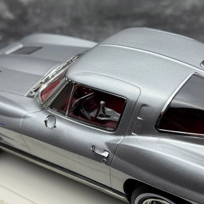 1:18 Chevrolet Corvette Sting Ray 1963
