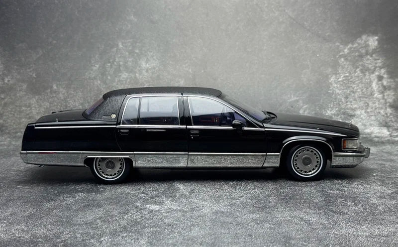 1:18 Cadillac Fleetwood