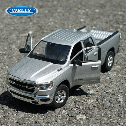 1:24 Dodge RAM 1500 Rebel