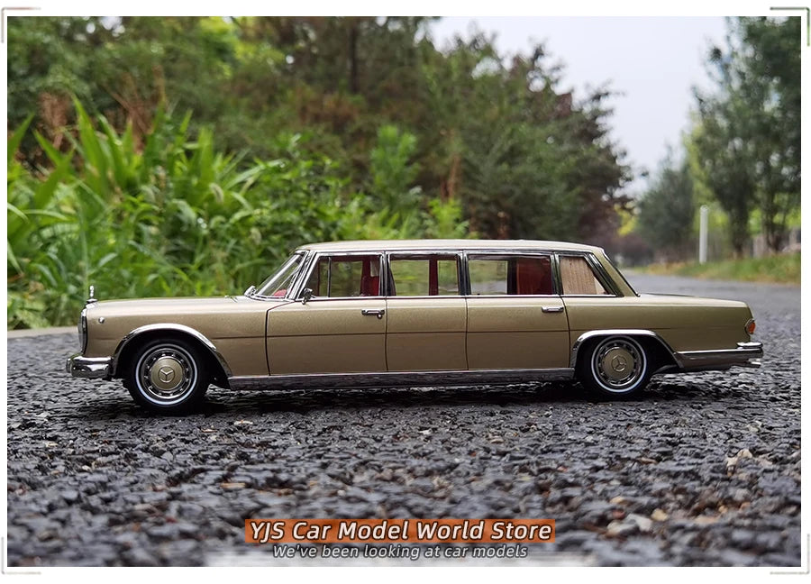 1:18 Mercedes-Benz Pullman MB 600