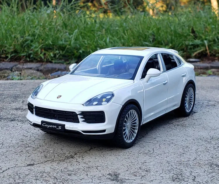 1:24 Porsche Cayenne Turbo S