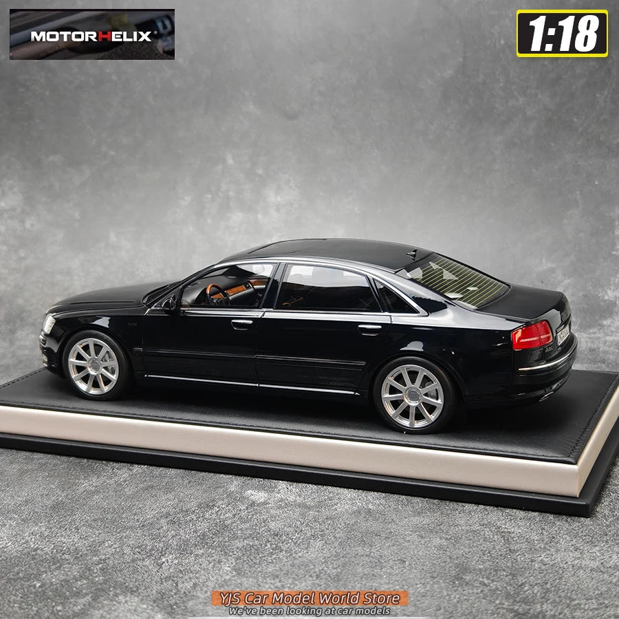 1:18 Audi A8 W12 2008