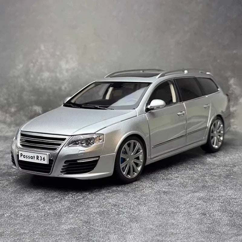 1:18 Volkswagen Passat Estate R36