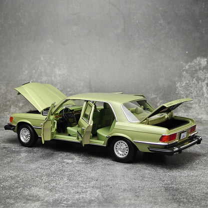1:18 Mercedes-Benz 450 SEL