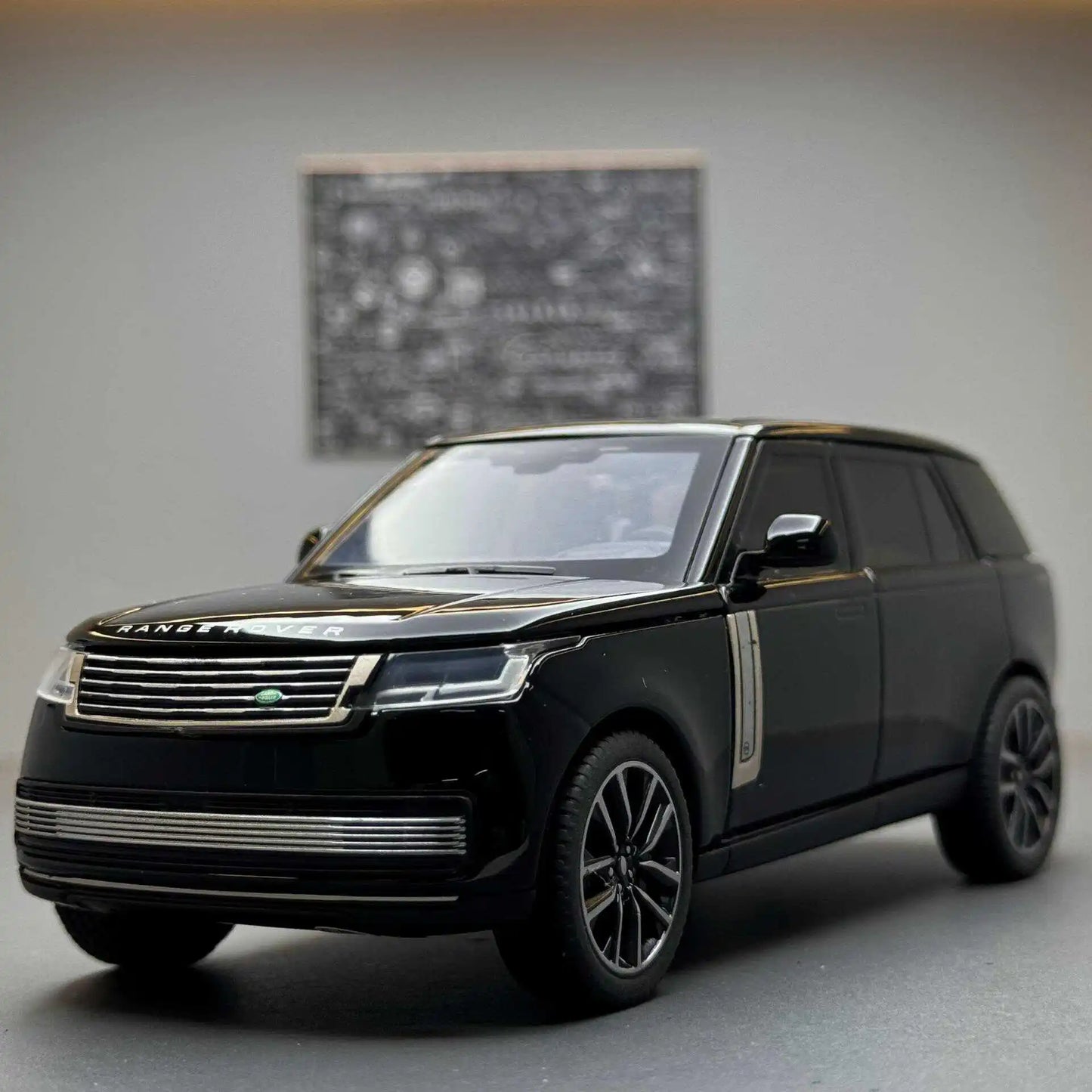 1:32 Range Rover SV