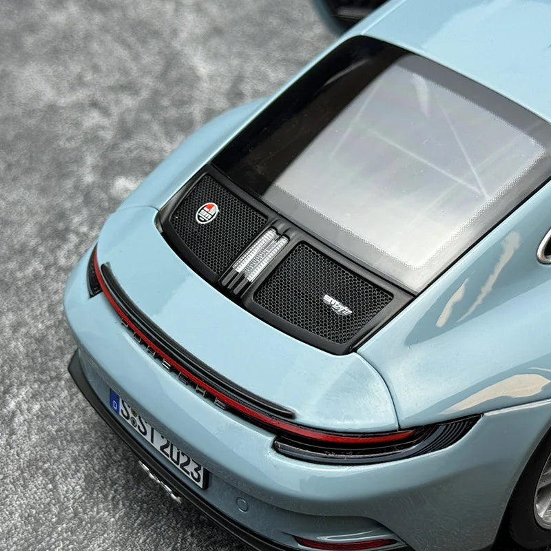 1:18 Porsche 911 ST 2023
