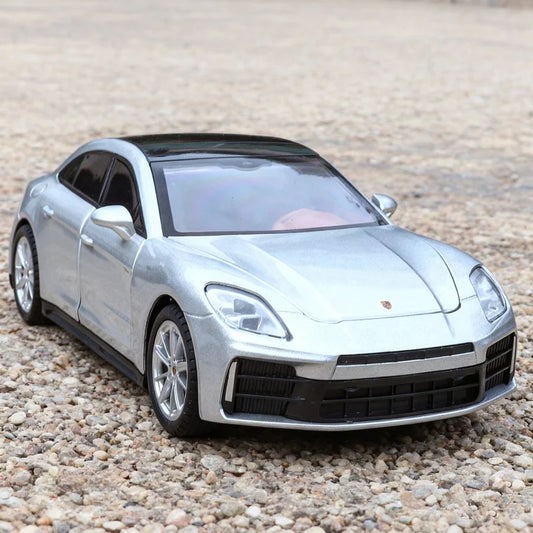 1:24 Porsche Panamera 2025 Coupe