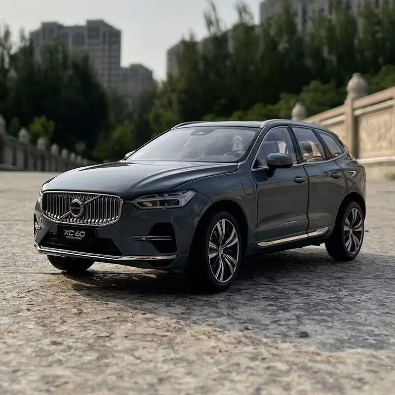 1:18 2023 VOLVO XC60