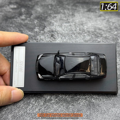 1:64 Toyota Crown 12th generation