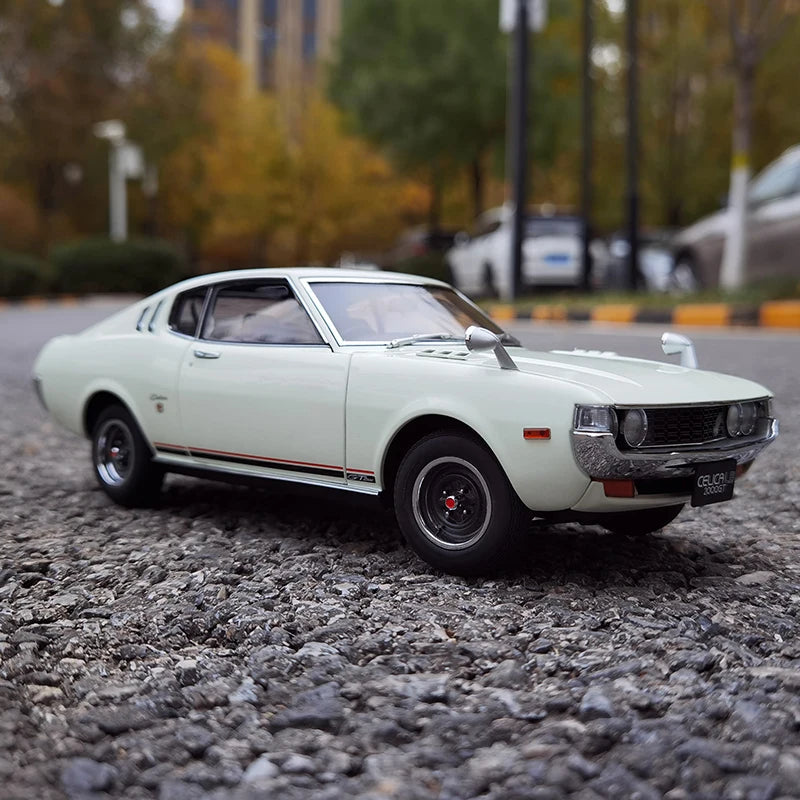 1:18 Toyota Celica LIFTBACK 2000GT (RA25)