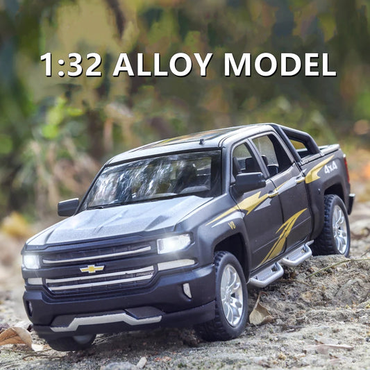 1:32 Chevrolet Silverado