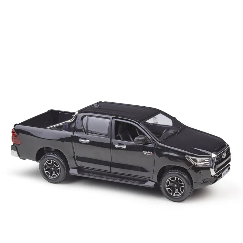1:27 Toyota Hilux