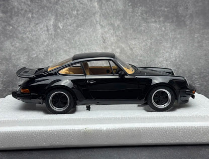 1:18 Porsche 911 Turbo 3.0 (930)
