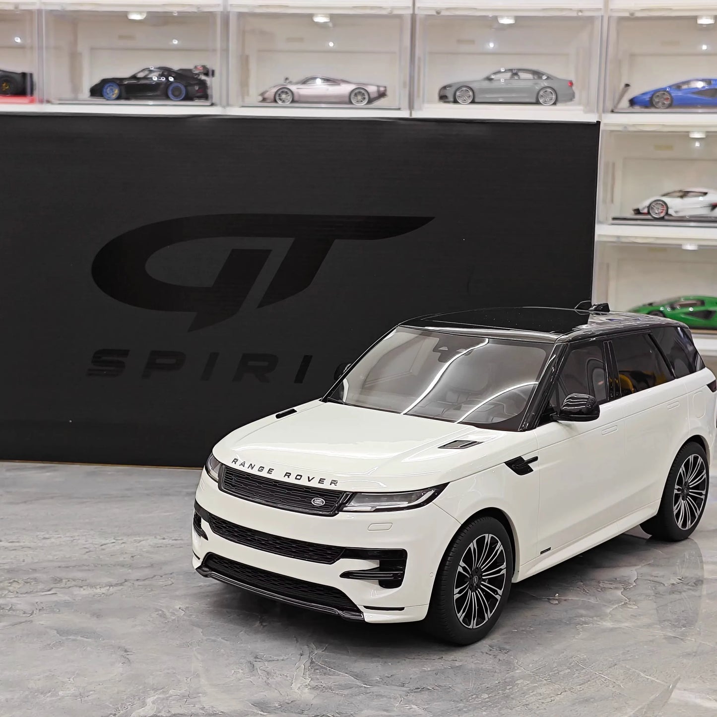 1:12 Land Rover Range Rover Sport Limited Edition
