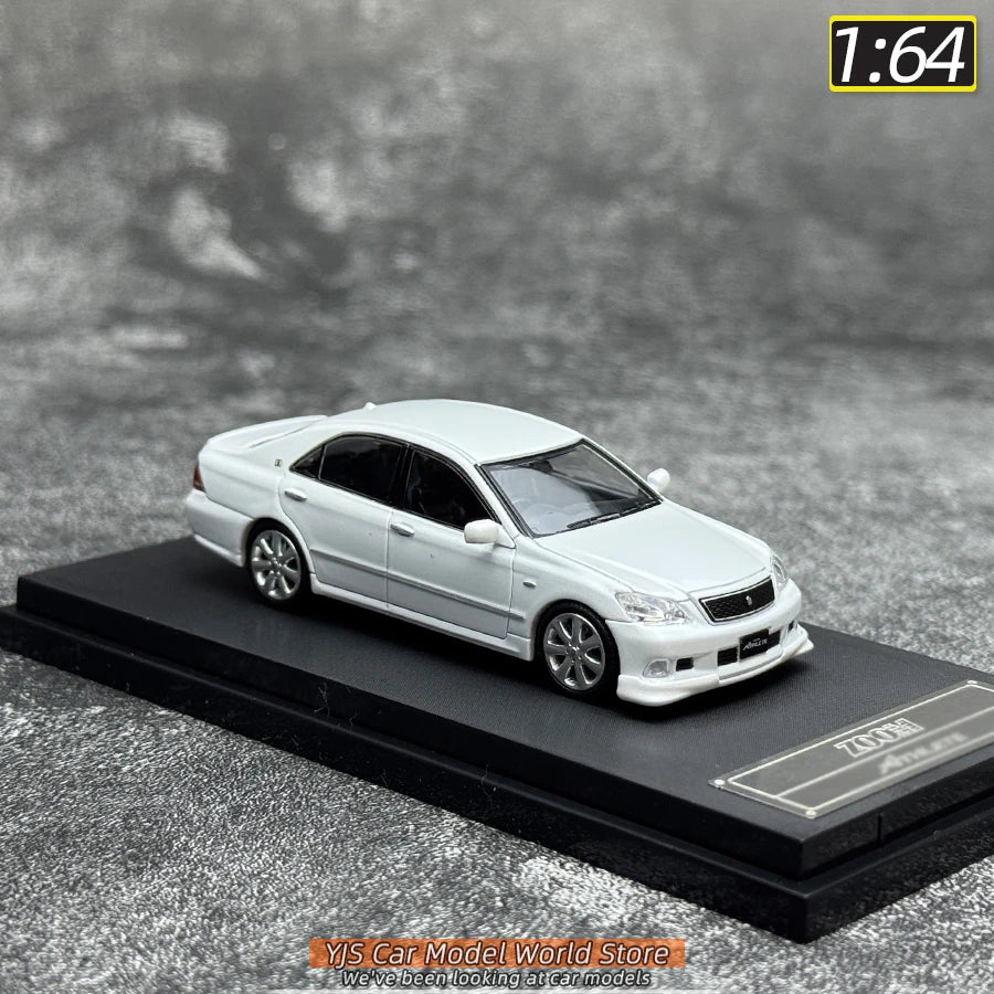 1:64 Toyota Crown 12th generation