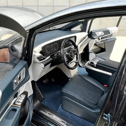 1:18 Buick GL8 Century MPV